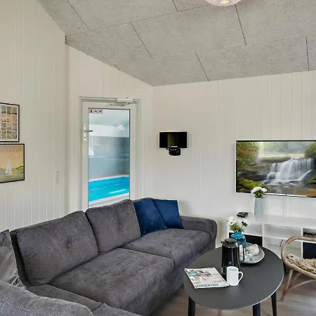 Luxury Retreat By Houstrup - By Traum *